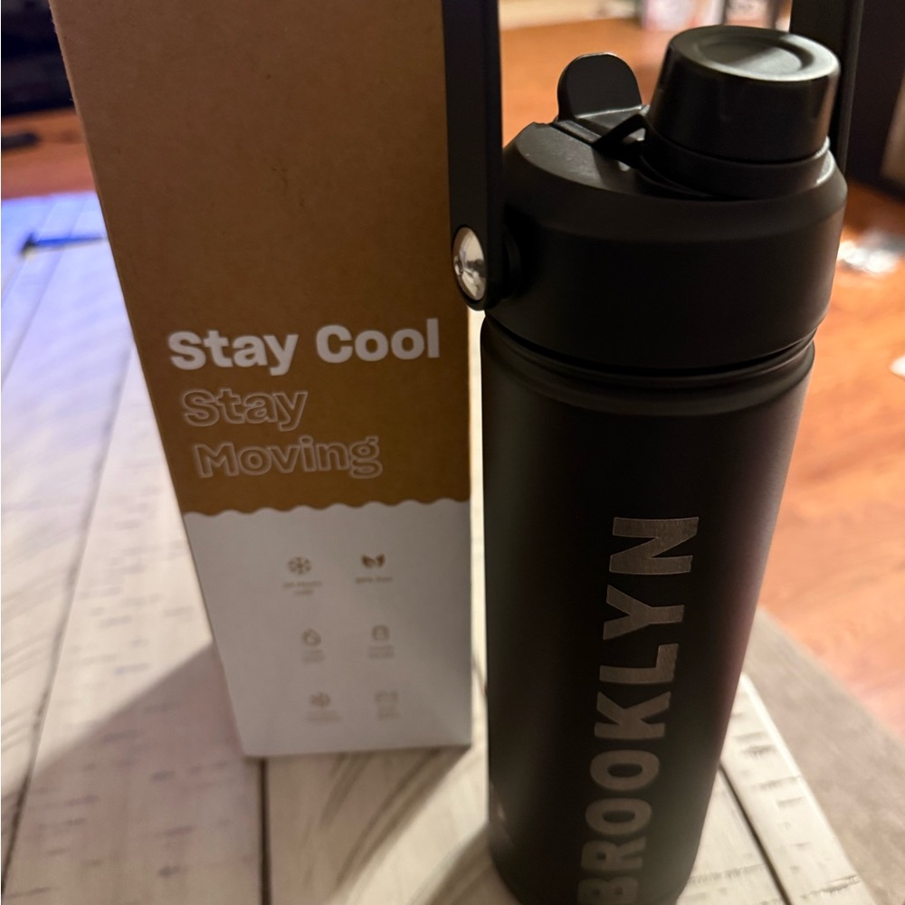 Encool Black Water Bottle personalized for “Brooklyn”